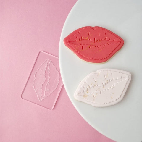 LIPS RAISE IT UP COOKIE STAMP AND CUTTER SET