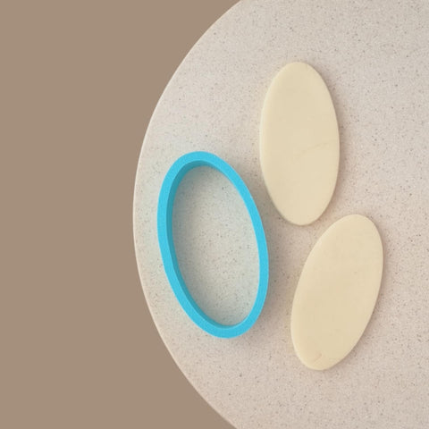 OVAL SLIM COOKIE CUTTER 9cm x 5cm