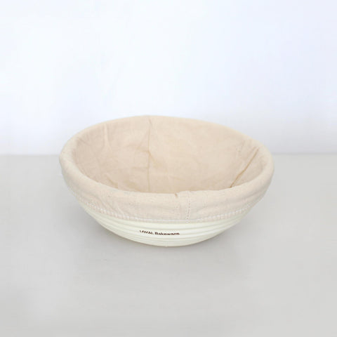 RATTAN PROOFING BASKET ROUND 20cm with LINER - Whip It Up Cake Supplies