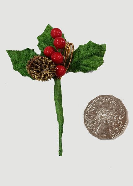 3 LEAF BERRY & HOLLY SPRAY - Whip It Up Cake Supplies