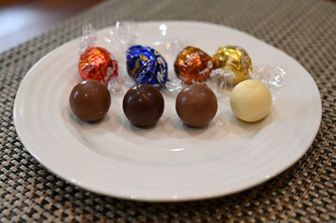 LINDT LINDOR BALL - CHOCOLATE ASSORTED x 1 - Whip It Up Cake Supplies